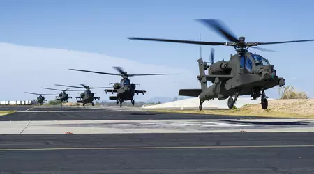 Les États-Unis ont approuvé la vente à la Pologne de dizaines d'hélicoptères d'attaque AH-64E Apache, de 7 650 kits de bombes intelligentes APKWS=II et de milliers de missiles AGM-114R2 Hellfire, AGM-179A JAGM et Stinger, pour une valeur de 12 milliards d