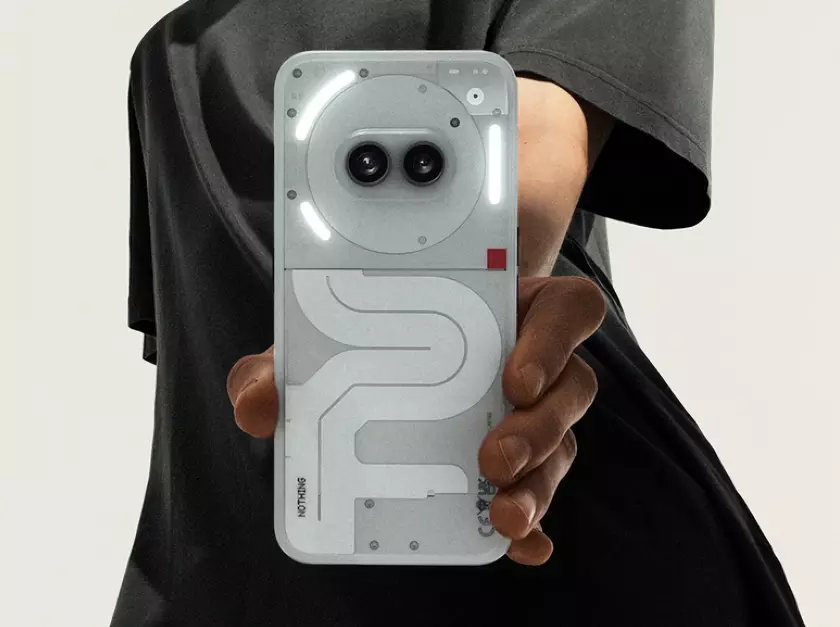 Nothing Phone (2a) с горизонтальной камерой и подсветкой Glyph появился на новых пресс-рендерах