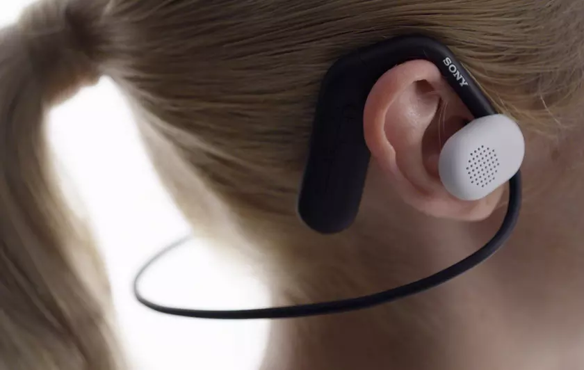 Sony Float Run: оригинальные «внешние» наушники для спортсменов, которые даже не надо вставлять в уши