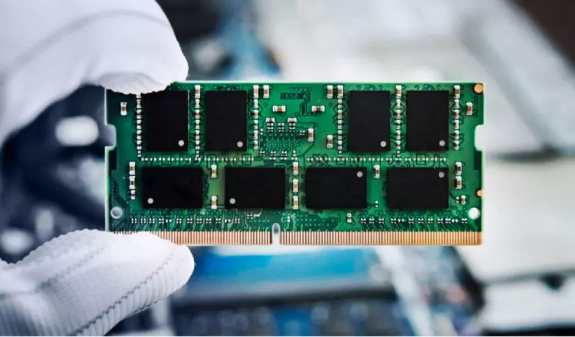Samsung повышает цены на чипы: что необычно для рынка памяти?