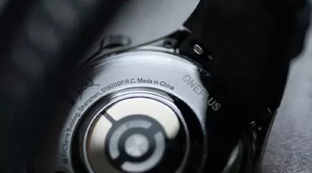"Meda in China": на корпусі смарт-годинника OnePlus Watch 3 виявлена кумедна помилка