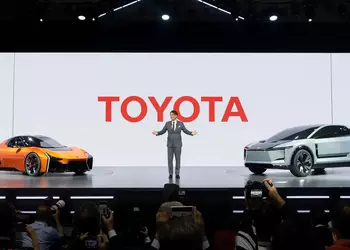 Toyota предлагает японским конкурентам «дружить» против Китая, чтобы выжить