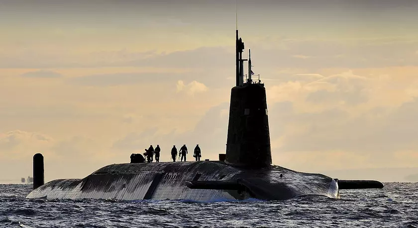 Babcock проведёт капитальный ремонт HMS Vanguard (S28), одной из четырёх субмарин Королевского флота Великобритании с баллистическими ракетами Trident II и ядерными боеголовками