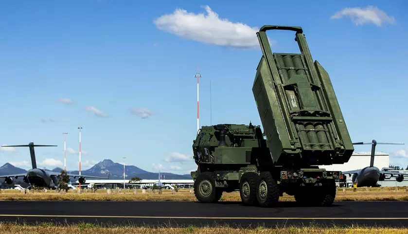 После успешного уничтожения российских военных объектов в Украине Австралия тоже хочет купить HIMARS – с ракетами ATACMS, GMLRS и GMLRS-ER