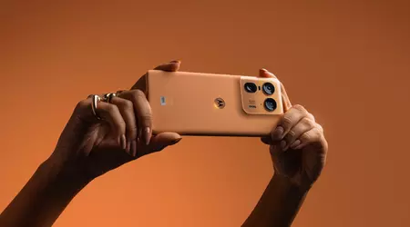 Motorola Edge 50 Ultra: POLED-дисплей на 144 Гц, чип Snapdragon 8s Gen 3, захист IP68, потрійна камера на 50 МП, зарядка на 125 Вт і задня кришка з дерева