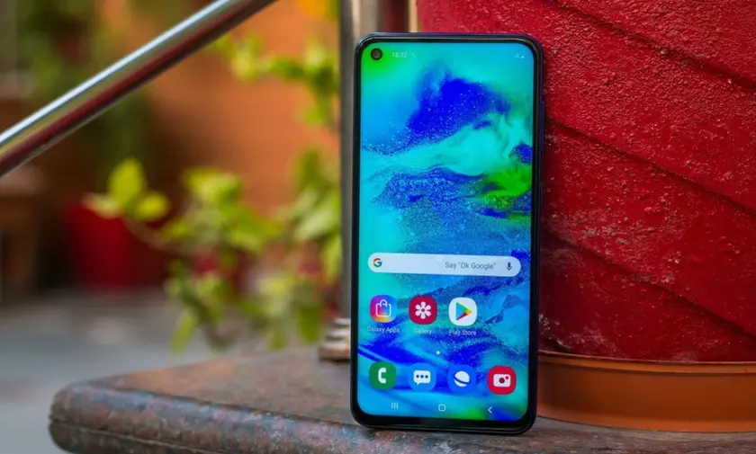Samsung готовит преемника Galaxy M40 с чипом Snapdragon 712 и ценником около $300