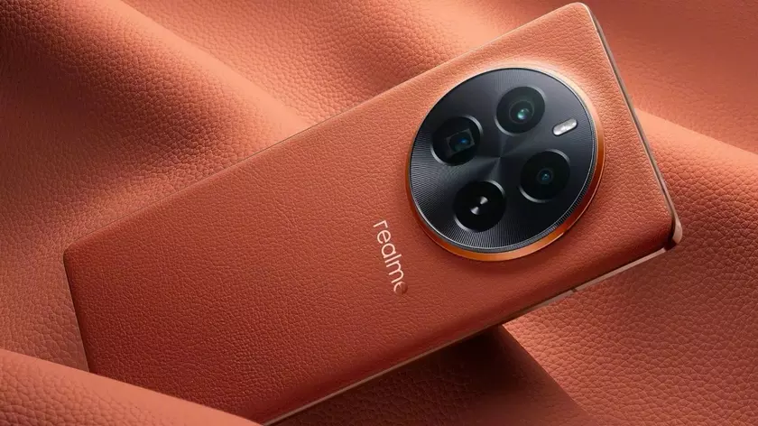 Изображения вероятного Realme 12 появились в базе данных TENAA