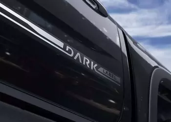 Чернее ночи: Volkswagen представил Amarok в спецверсии Dark Label