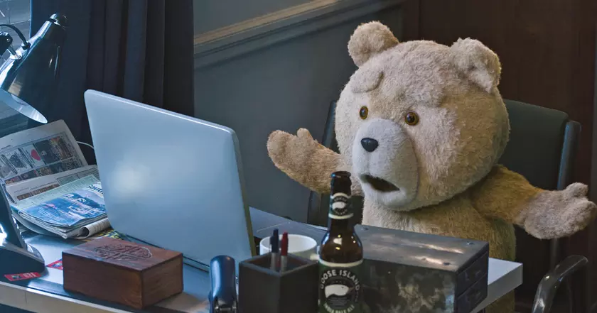 Новый сериал "Ted" Сета Макфарлейна стал самым просматриваемым за всю историю Peacock, несмотря на низкий рейтинг Rotten Tomatoes