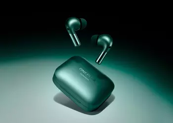 OnePlus Buds Pro 2 in Arbor Green colour is available on Amazon at a discount of $40