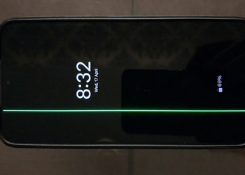 Older Samsung smartphones started showing coloured lines on the screen after a software update
