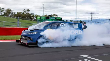 Ford Transit SuperVan 4.2 is faster than Mustang GTD at the Nürburgring