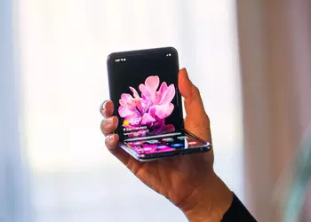 No Galaxy Z Flip 2: Samsung's Next Flexible Display Phone Will Enter The Market As Galaxy Z Flip 3