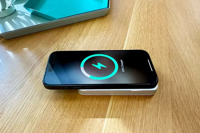 Anker представляет MagGo 10K: Сверхтонкий компаньон по питанию