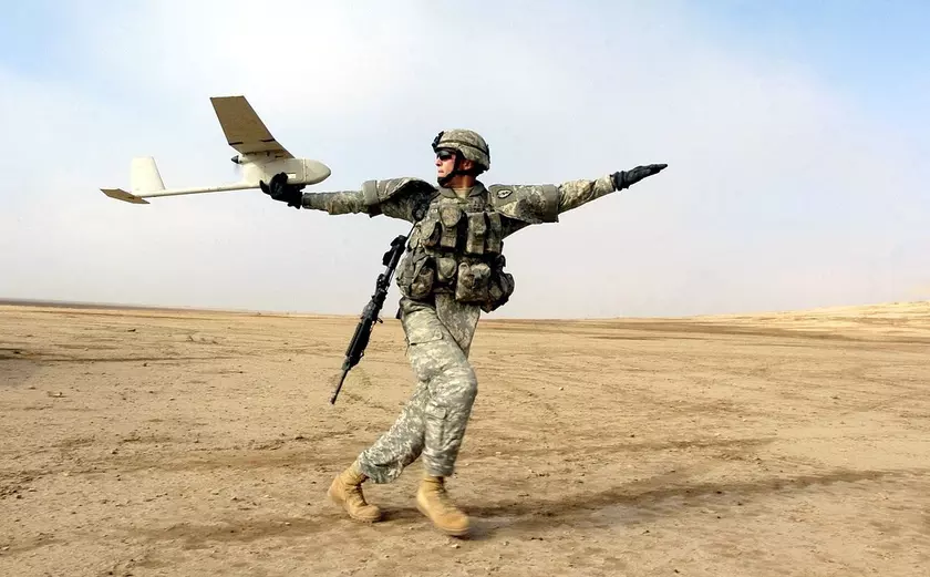 США бесплатно подарили ВМС Эквадора разведывательные беспилотники AeroVironment RQ-11 Raven