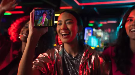 Motorola Razr 50 Ultra: розкладачка з двома POLED-дисплеями на 165 Гц, батареєю на 4000 мАг, зарядкою до 45 Вт і чипом Snapdragon 8s Gen 3 за ціною від $999
