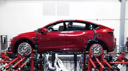 Stellantis, Toyota, Ford, Subaru et Mazda pourraient former un "superpool" avec Tesla pour éviter les amendes de l'UE