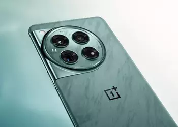 В сети появились новые слухи о флагмане OnePlus 13: дисплей BOE X2, 2K разрешение и изогнутый дизайн