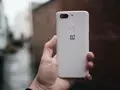 Компания OnePlus анонсировала новую лимитированную расцветку OnePlus 5T Sandstone White