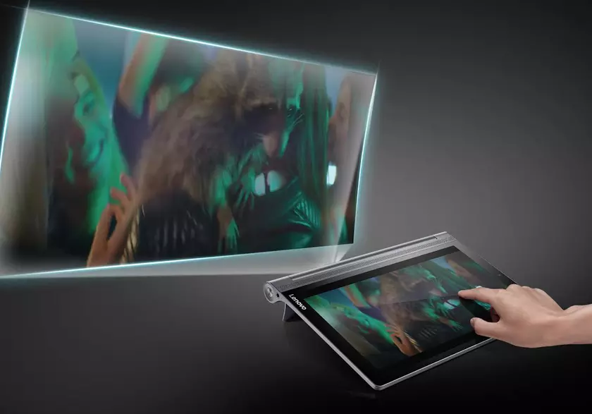 Революционный планшет Lenovo Touch me now позволит дотрагиваться к предметам