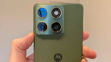 Дочекалися: перші смартфони Motorola почали отримувати бету Android 17