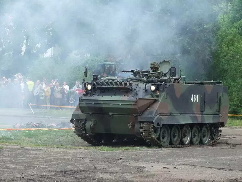 Украина получит американские бронетранспортёры M577 и M113