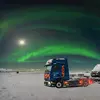 Мініатюра Mercedes-Benz eActros 600 на тлі зимової природи