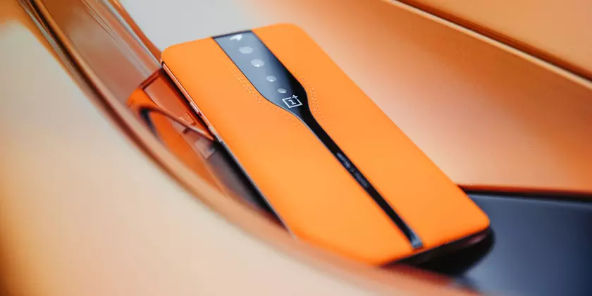 OnePlus представила на CES 2020 Concept One — необычный смартфон с исчезающей камерой