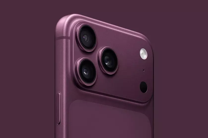 Макеты iPhone 18 Pro в цвете темная вишня