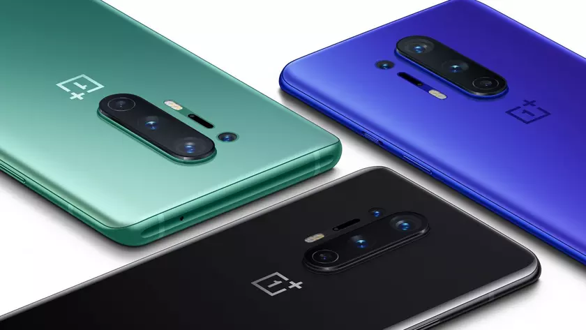 Прошлогодние флагманы OnePlus 8 и OnePlus 8 Pro получили обновление OxygenOS с исправлением ошибок