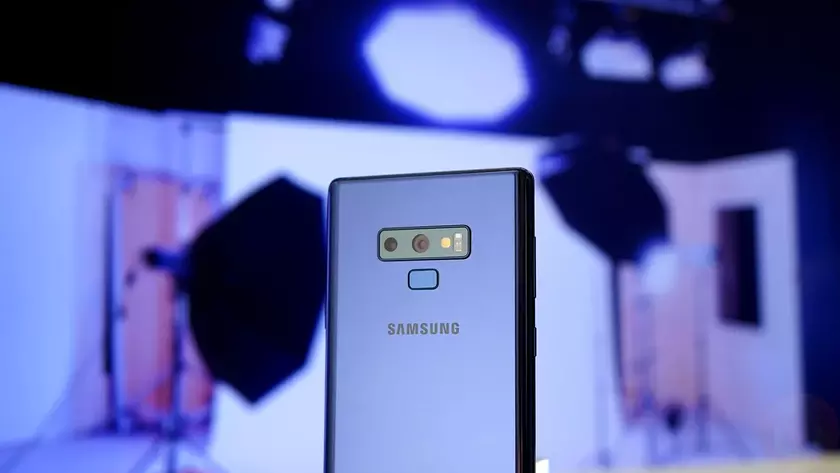 Очень старый флагман Samsung внезапно получил обновление, несмотря на завершение жизненного цикла в 2022 году