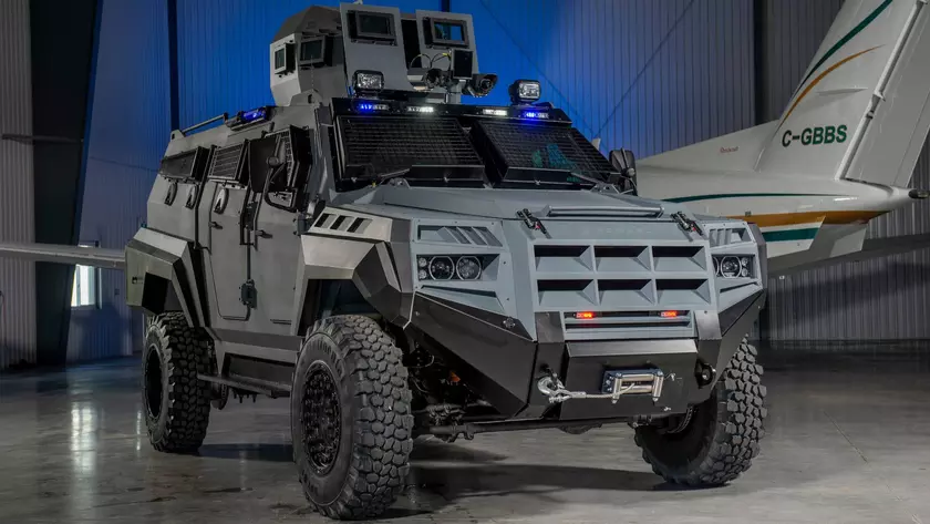 Официально: Канада передаст Украине 200 современных бронированных автомобилей Roshel Senator