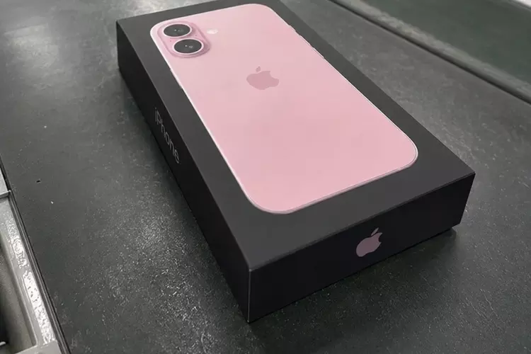 iPhone 18 у чорній коробці: Apple ...