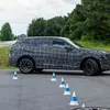 Мініатюра BMW X5 у центрі міста