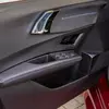 Превью гибридной Clio, конкурентный вид