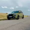 Миниатюра BMW X7 на природе