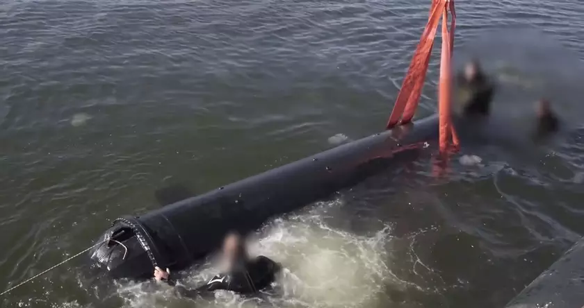 В интернете появилось видео с тестированием украинского подводного дрона Marichka, он способен поражать цели на расстоянии до 1000 км