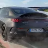 Прев'ю електричного седана Mercedes-AMG CLA 45 - вид на відкритій дорозі