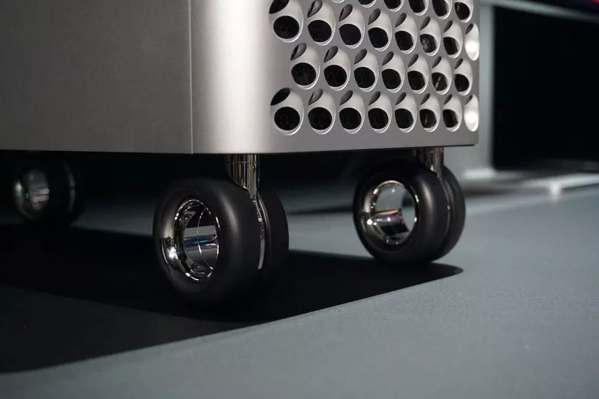 Apple начала продажи колесиков и ножек для ПК Mac Pro — по цене флагманского смартфона
