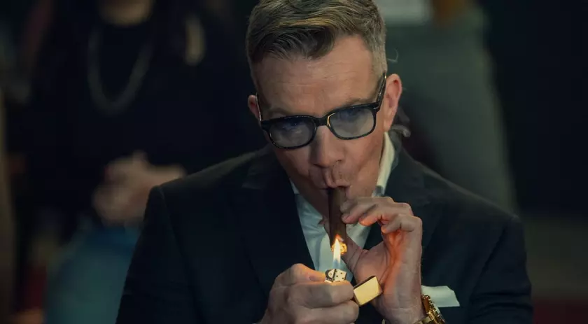 Netflix представили первые кадры драматического сериала "The Gentlemen" от Гая Ричи, созданного по мотивам популярного фильма 2019 года