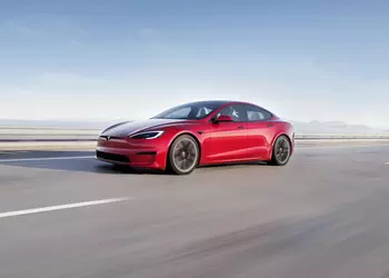 Tesla Model S, попавшая в аварию со смертельным исходом в Вашингтоне, использовала режим автономного вождения