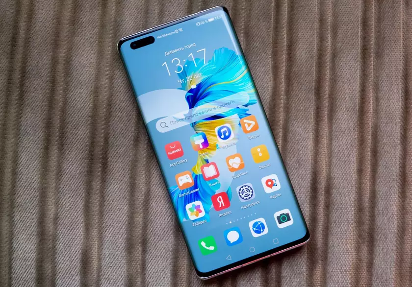 Huawei придумала, как убрать царапины на дисплее и стеклянном корпусе смартфона