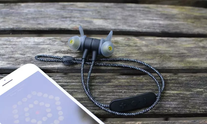 Bluetooth-наушники Jaybird Tarah Pro не боятся воды и работают до 14 часов на одном заряде