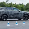 Мініатюра BMW X5 на закрученій дорозі