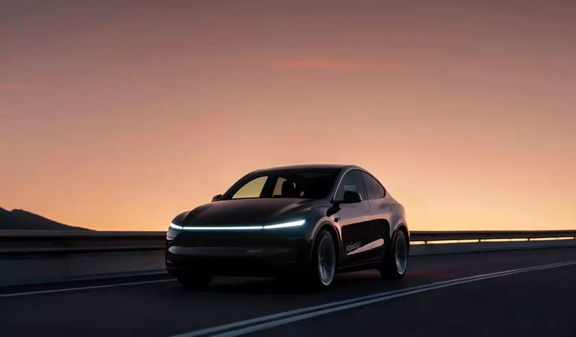 Интерфейс приложения Tesla Robotaxi на смартфоне