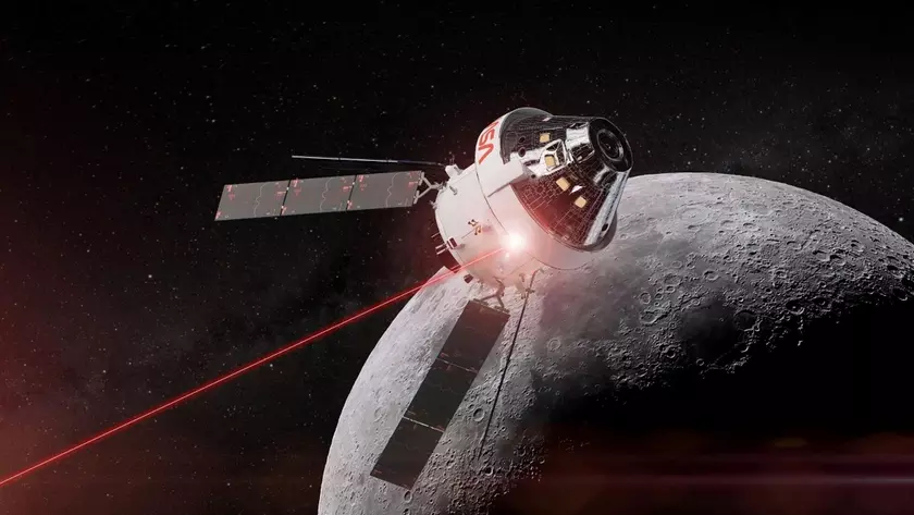 Космический аппарат Orion в космосе