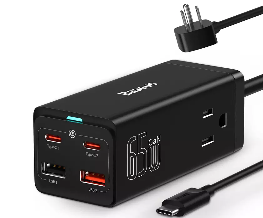 Baseus PowerCombo на Amazon: разветвитель с четырьмя портами USB, двумя розетками и зарядкой до 65 Вт за $47.99 (скидка $52)
