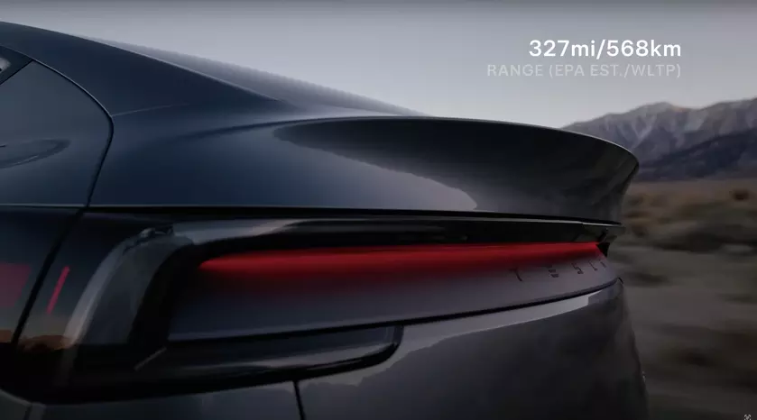 Новый уровень эффективности: Tesla Model Y Juniper без быстрой зарядки