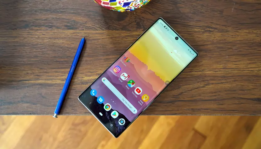 Нет, Samsung пока не собирается закрывать линейку смартфонов Galaxy Note