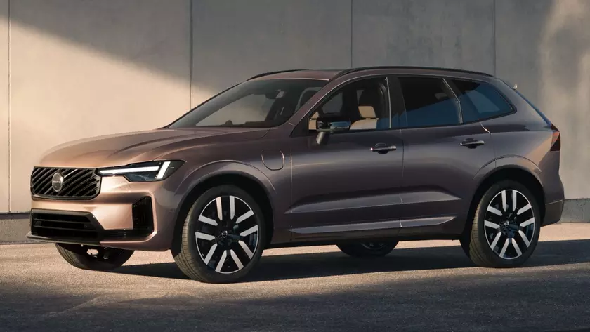 125 км на электричестве: Volvo сделала XC60 самым дальнобойным плагин-гибридом в США